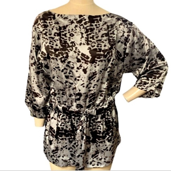 NWT Sharagano Collection Sz L Tunic Blouse Animal Print Wonderland #245B - Picture 1 of 8